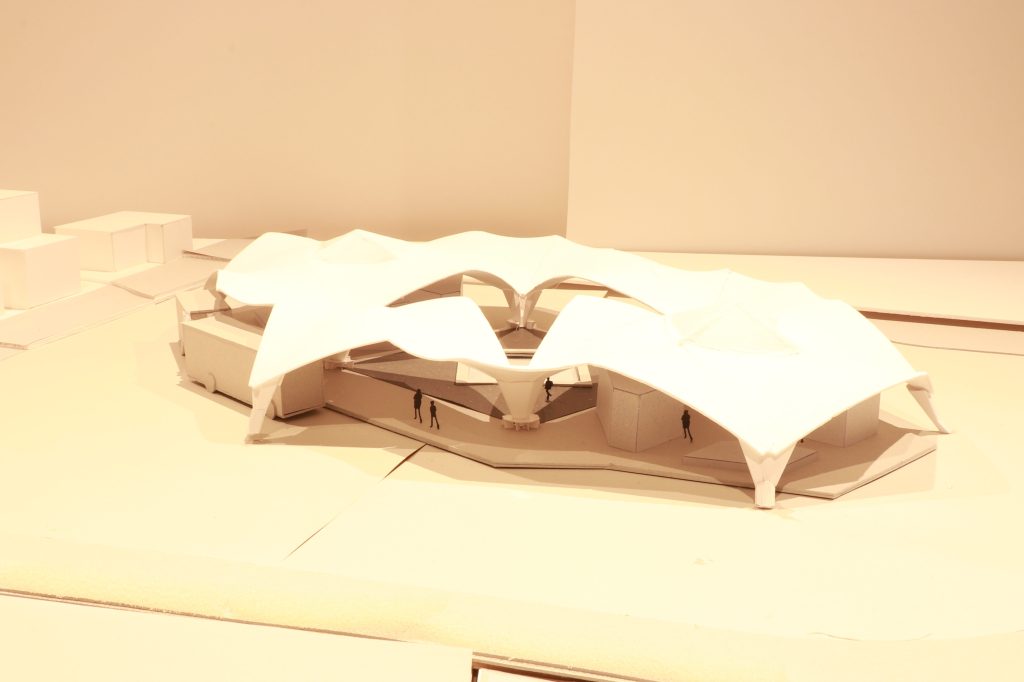 Octa-シェルの傘がつくるアトリウム-